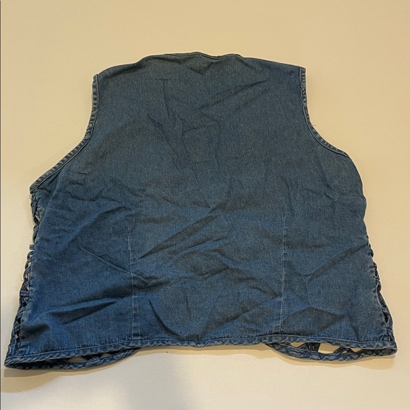 Vintage Intricate Blue Denim Vest with Floral Patterns - Picture 4 of 4